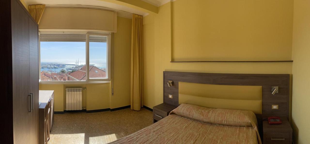 Hotel Robinia Imperia Luaran gambar