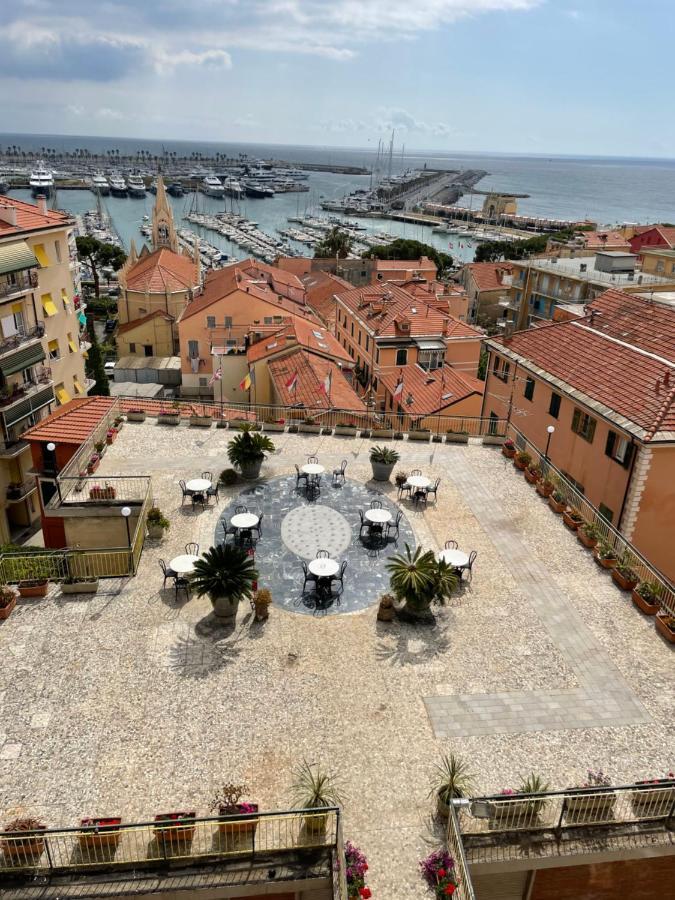 Hotel Robinia Imperia Luaran gambar