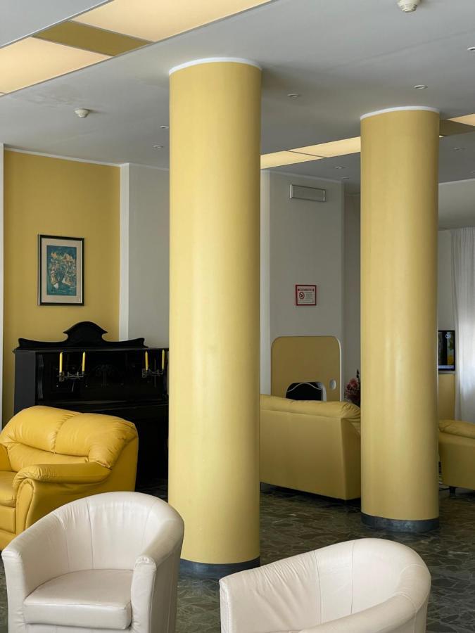 Hotel Robinia Imperia Luaran gambar