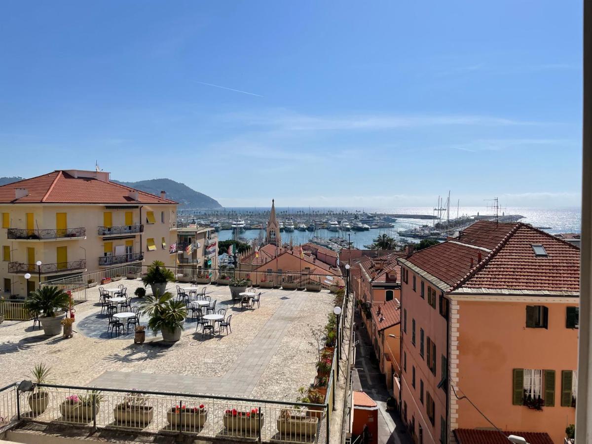 Hotel Robinia Imperia Luaran gambar