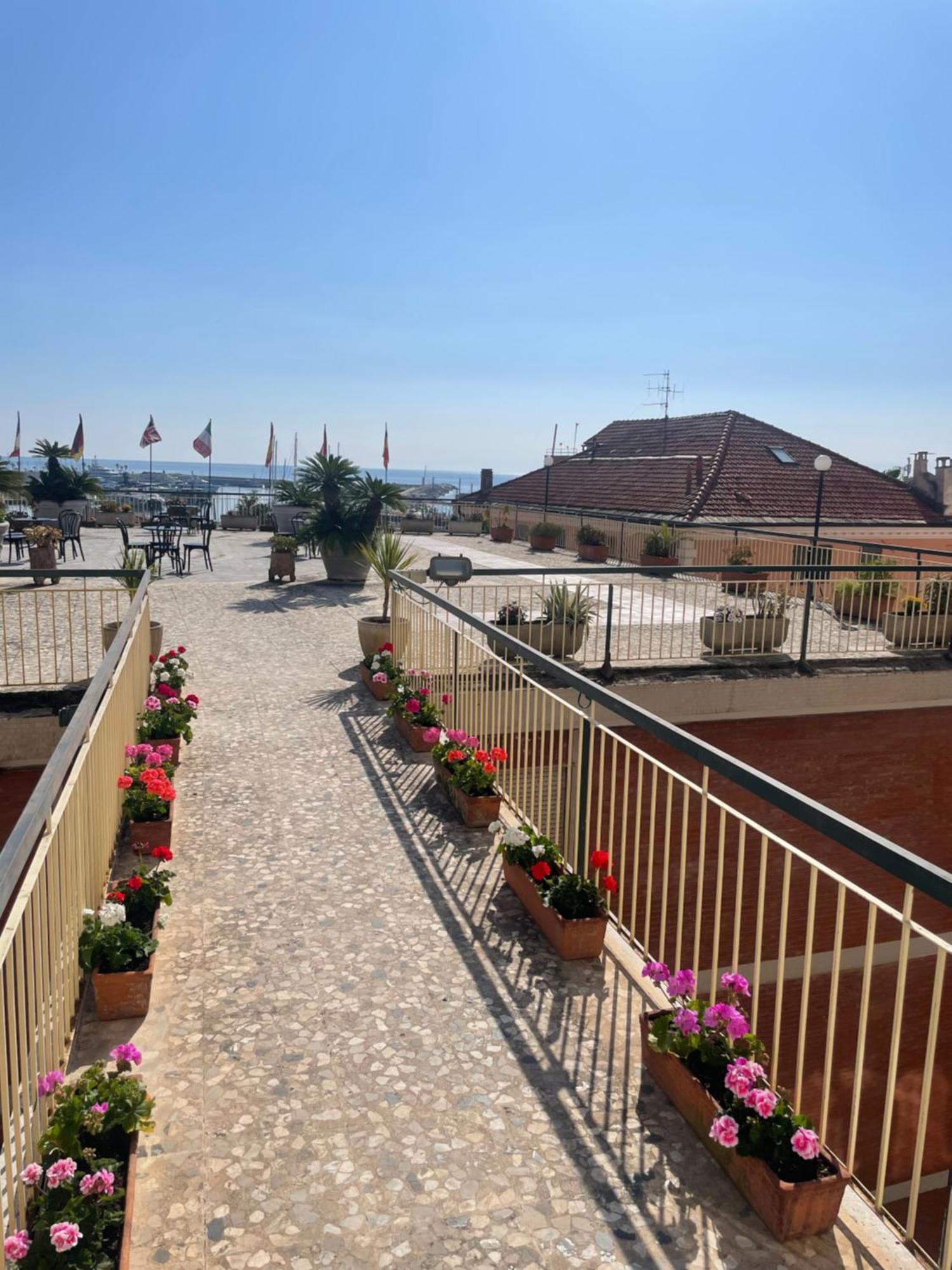 Hotel Robinia Imperia Luaran gambar