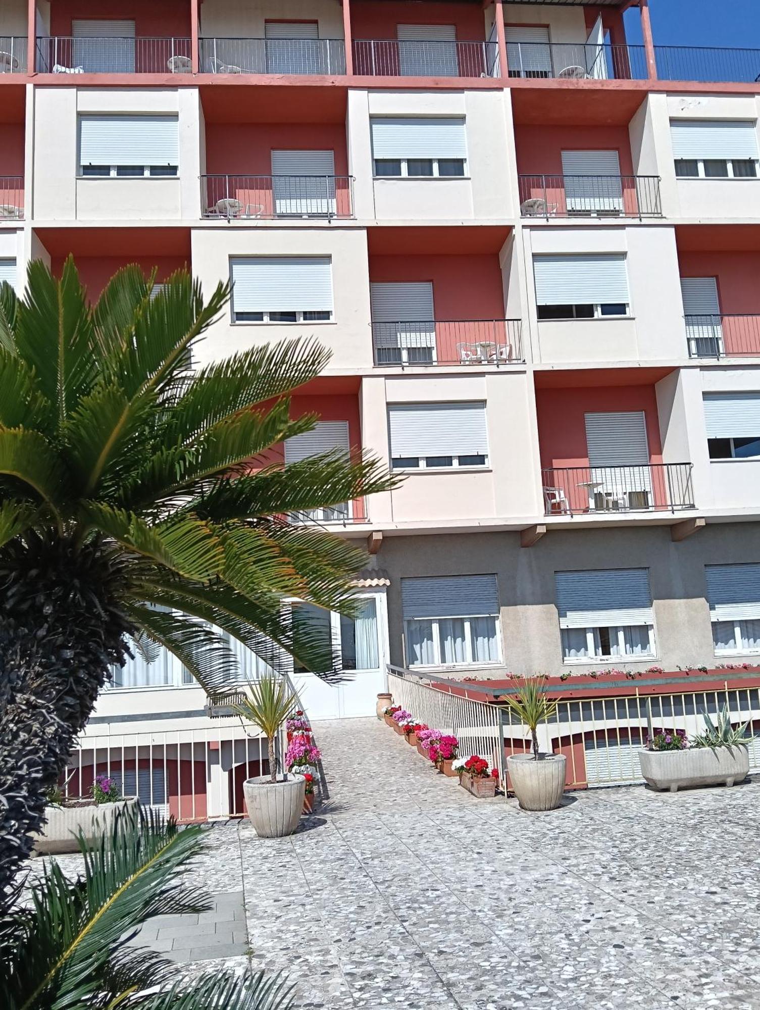Hotel Robinia Imperia Luaran gambar