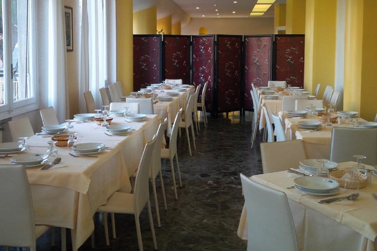Hotel Robinia Imperia Luaran gambar